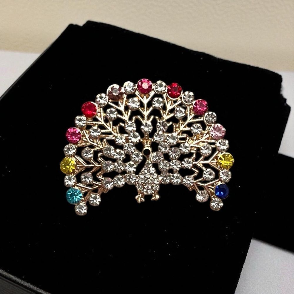 🤯5/$25🤯 Elegant Multicolor Crystal Gold Tone Peacock Brooch